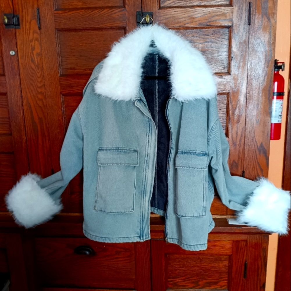 New Women's Plus size 20/2x Heavyweight Lined Jean Coat Removable Faux Trim